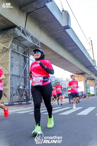 Race photo from Smartfren Run 2025 