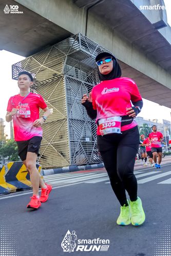 Race photo from Smartfren Run 2025 