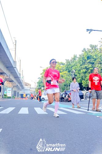 Race photo from Smartfren Run 2025 