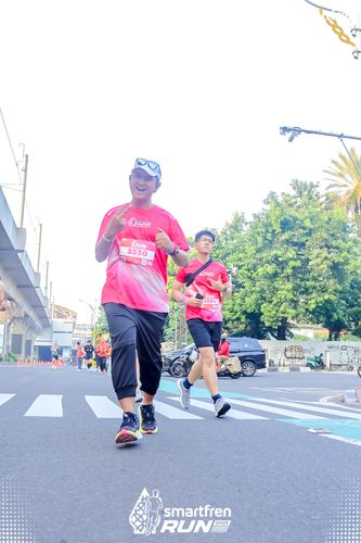 Race photo from Smartfren Run 2025 