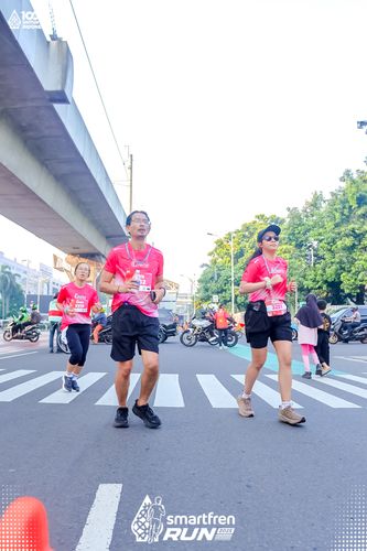 Race photo from Smartfren Run 2025 