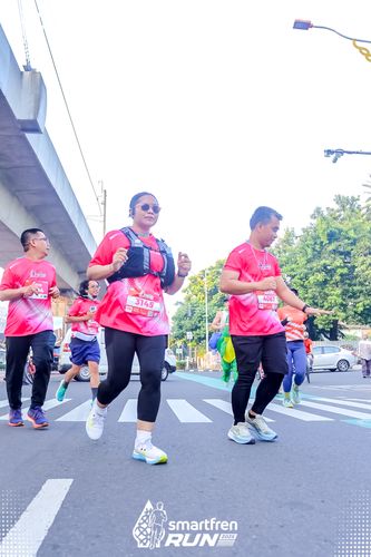 Race photo from Smartfren Run 2025 
