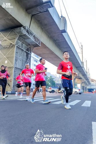 Race photo from Smartfren Run 2025 