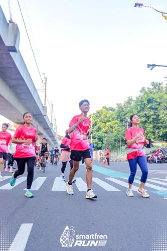 Race photo from Smartfren Run 2025 