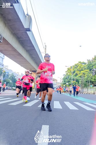 Race photo from Smartfren Run 2025 