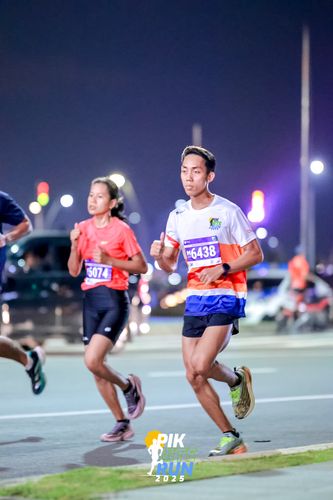 Race photo from PIK NITE RUN 2025