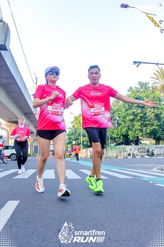 Race photo from Smartfren Run 2025 