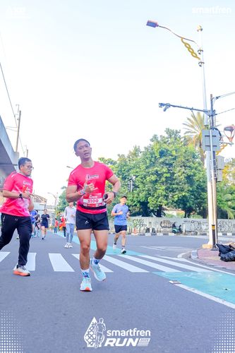 Race photo from Smartfren Run 2025 