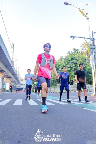 Race photo from Smartfren Run 2025 
