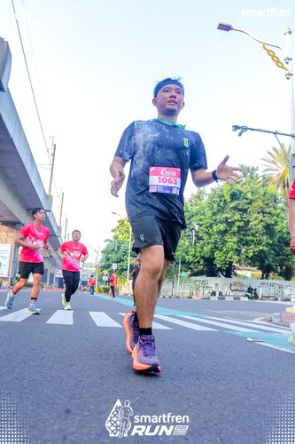 Race photo from Smartfren Run 2025 