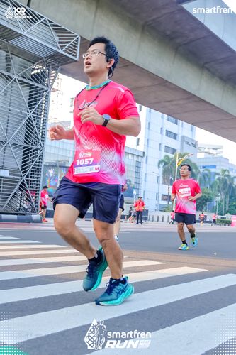 Race photo from Smartfren Run 2025 