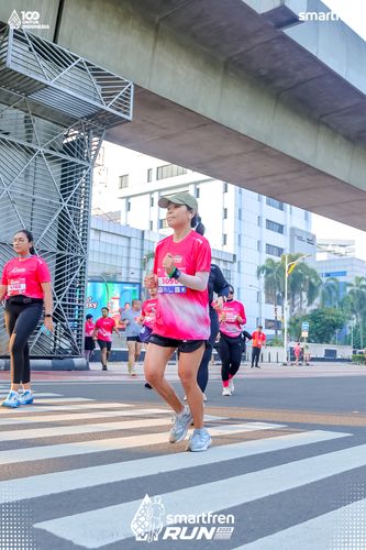 Race photo from Smartfren Run 2025 