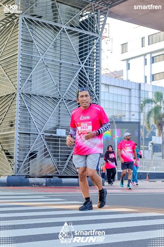 Race photo from Smartfren Run 2025 