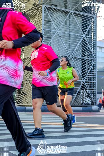 Race photo from Smartfren Run 2025 