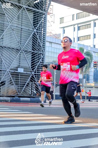 Race photo from Smartfren Run 2025 