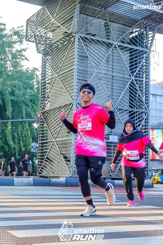 Race photo from Smartfren Run 2025 