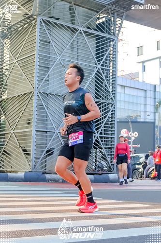 Race photo from Smartfren Run 2025 