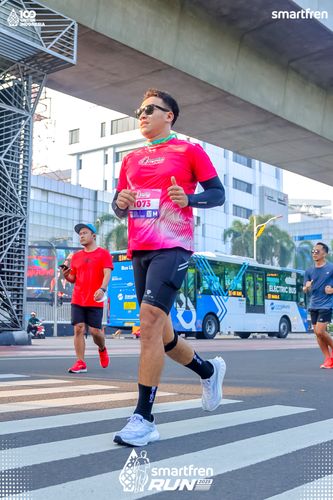 Race photo from Smartfren Run 2025 