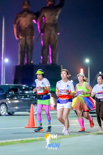 Race photo from PIK NITE RUN 2025
