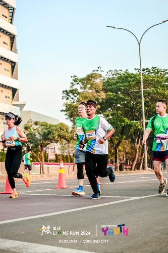 Race photo from BAF LIONS RUN 2024