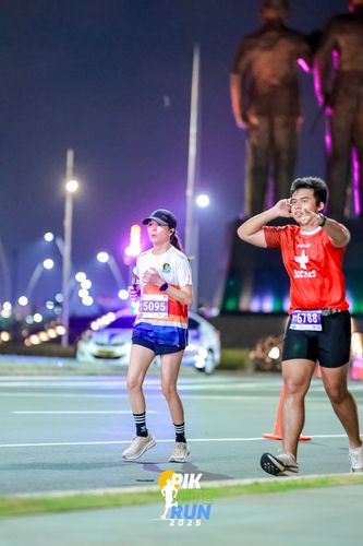 Race photo from PIK NITE RUN 2025