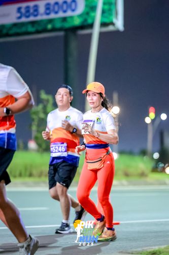 Race photo from PIK NITE RUN 2025