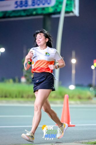 Race photo from PIK NITE RUN 2025
