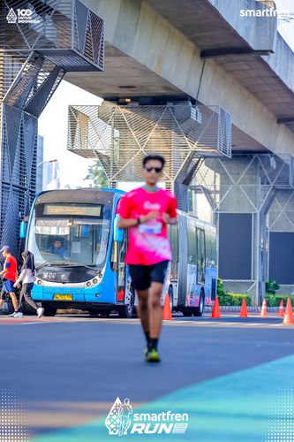 Race photo from Smartfren Run 2025 