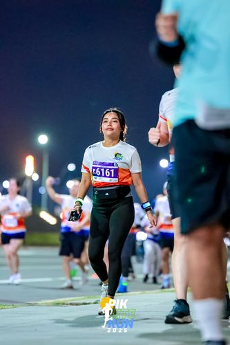 Race photo from PIK NITE RUN 2025