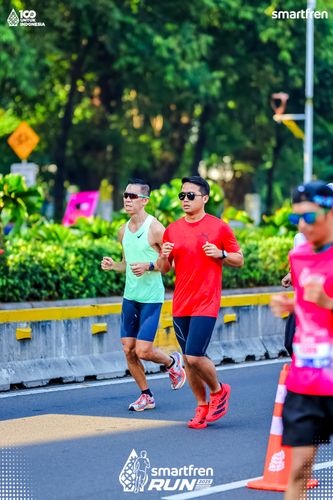 Race photo from Smartfren Run 2025 