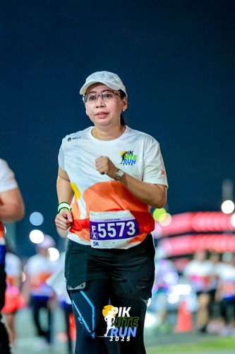 Race photo from PIK NITE RUN 2025