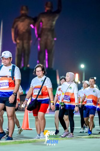 Race photo from PIK NITE RUN 2025
