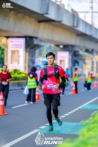 Race photo from Smartfren Run 2025 