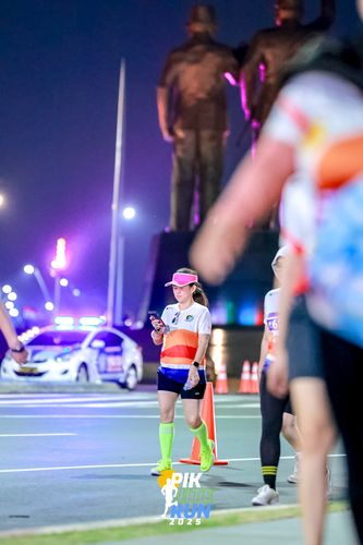 Race photo from PIK NITE RUN 2025