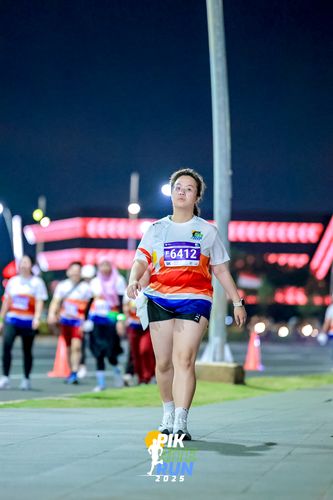 Race photo from PIK NITE RUN 2025