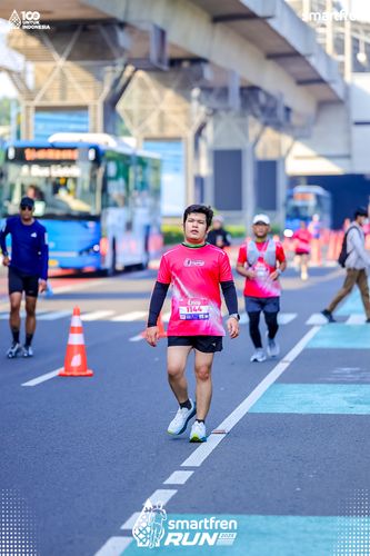Race photo from Smartfren Run 2025 