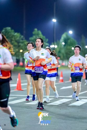 Race photo from PIK NITE RUN 2025