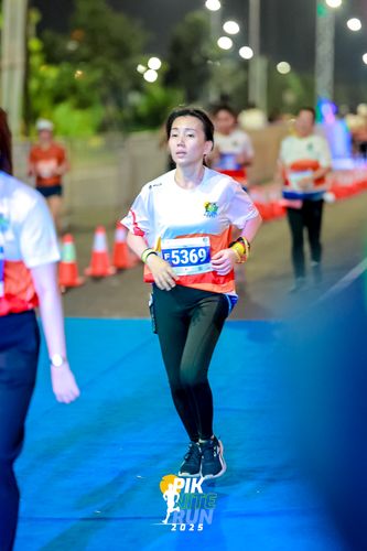 Race photo from PIK NITE RUN 2025