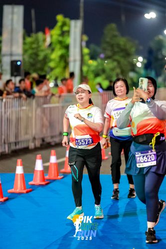 Race photo from PIK NITE RUN 2025