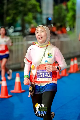 Race photo from PIK NITE RUN 2025