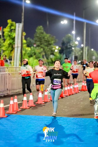 Race photo from PIK NITE RUN 2025