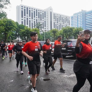 Race photo from FIRST SUNDAY RUN