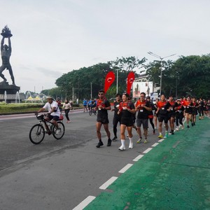 Race photo from FIRST SUNDAY RUN