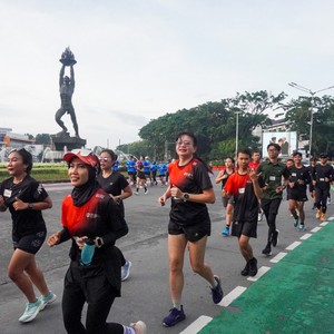 Race photo from FIRST SUNDAY RUN