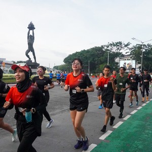 Race photo from FIRST SUNDAY RUN