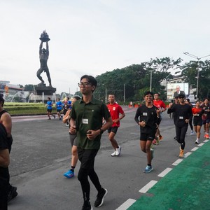 Race photo from FIRST SUNDAY RUN