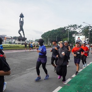 Race photo from FIRST SUNDAY RUN