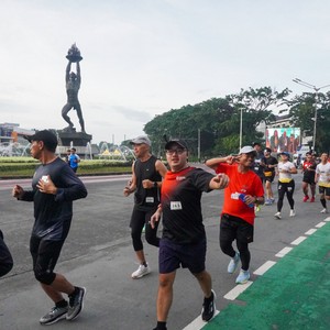 Race photo from FIRST SUNDAY RUN