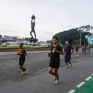 Race photo from FIRST SUNDAY RUN