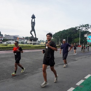 Race photo from FIRST SUNDAY RUN